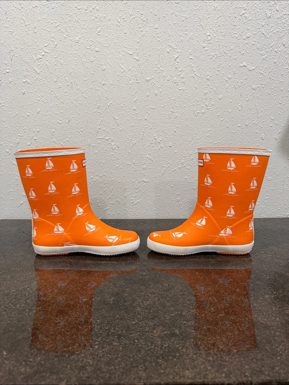 Hunter Kids Orange Sailboat Print  Rain Boots Size 2 Unisex